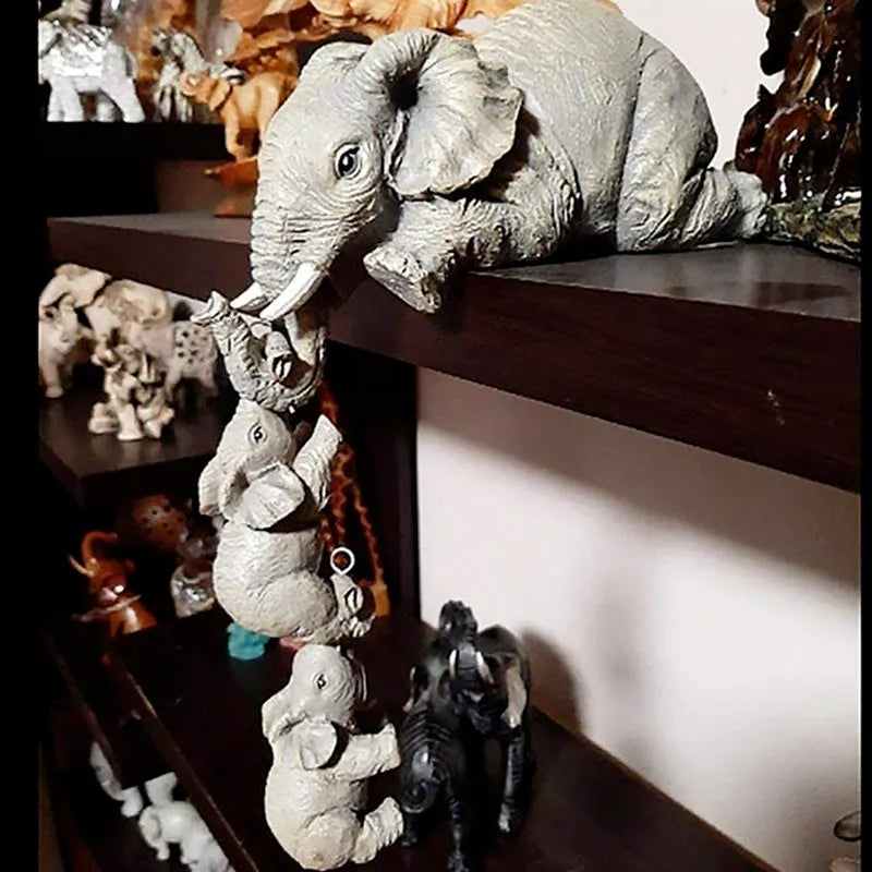 Estatueta Mãe Elefante e Elefantinhos - Abraço Materno